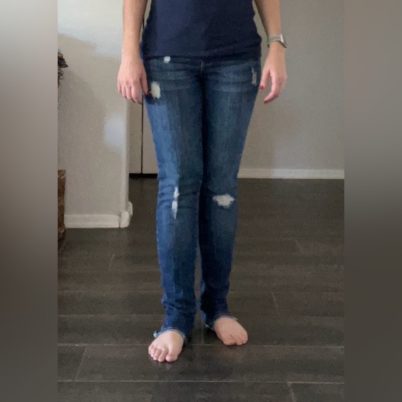 American Eagle distressed, skinny 77, stretch, low rise, jeans size 0 Reg - Picture 4 of 10